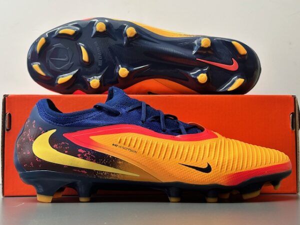 Nike Phantom 6 Low Pro FG.