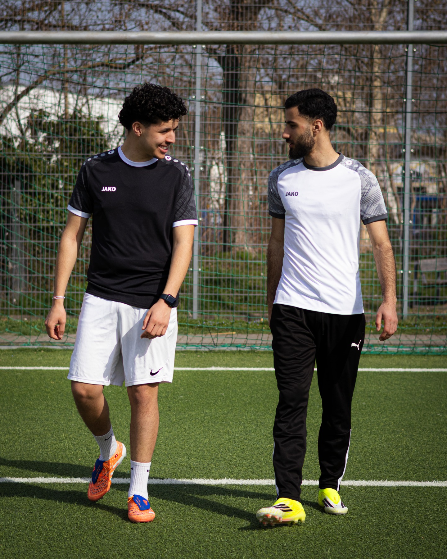 Bereit fürs Training.
Egal bei welchem Wetter. ⚽🔥

#offensivsport #jako #teamsport #training #fußball