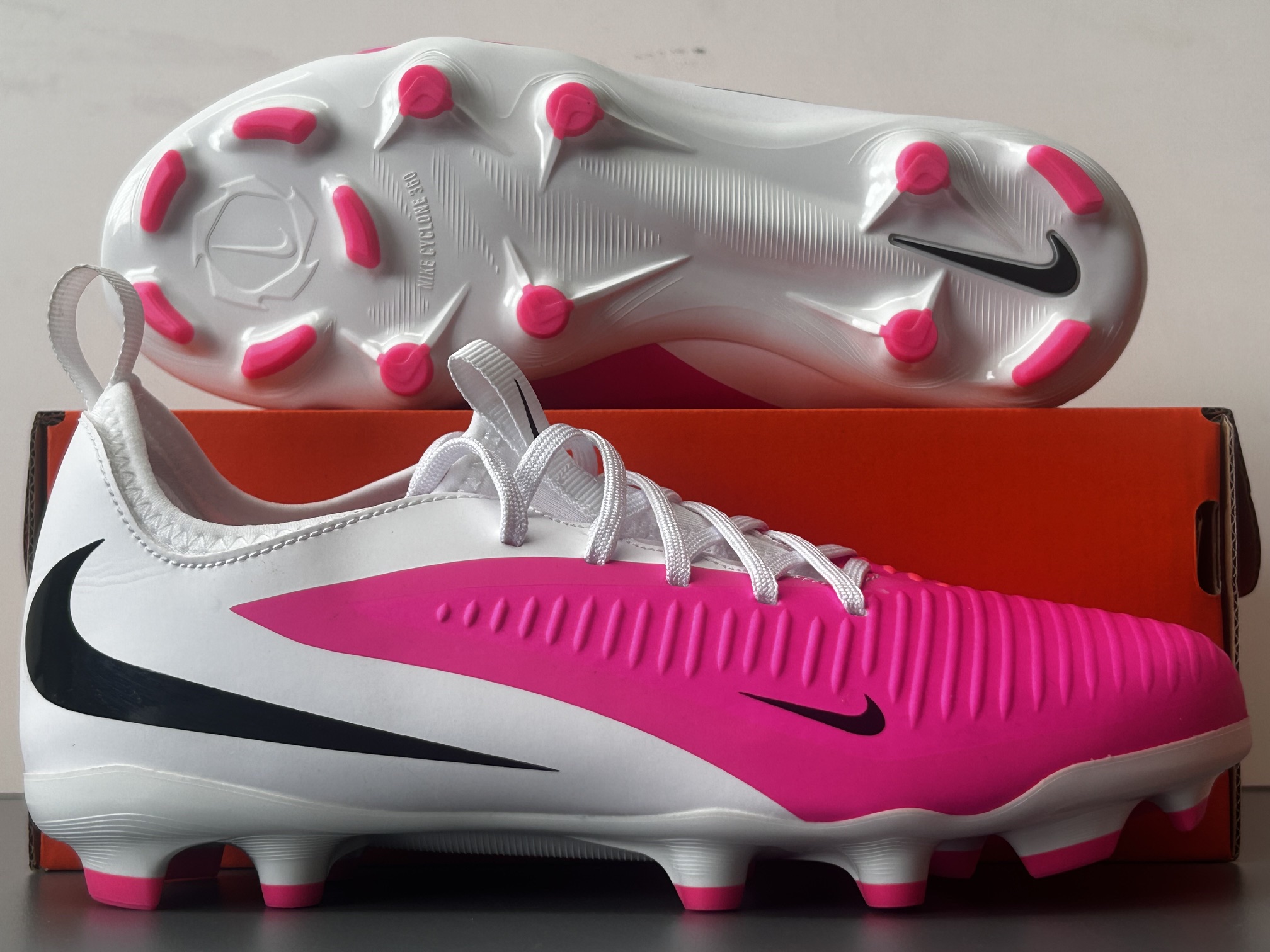 Nike Phantom Low Academy FG/MG JR – Bild 1